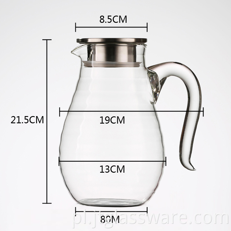 Glass carafe with handle